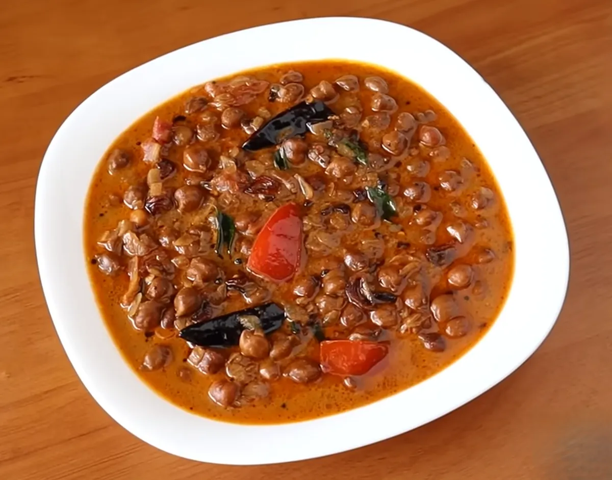 Kadala Curry - Kerala Style Easy Recipe | Chickpea Curry